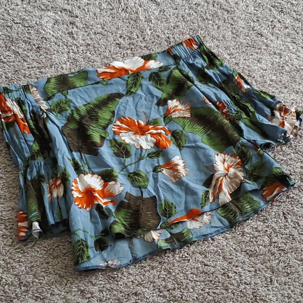 Lulu's Floral Off-shoulder top